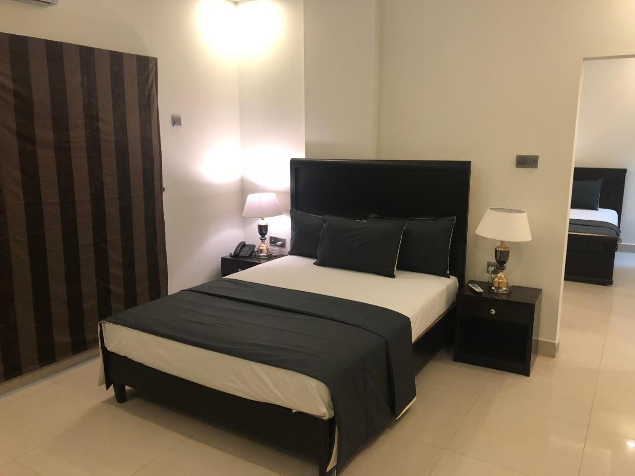 Sunset Suites Karachi Eksteriør billede